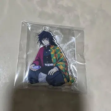 귀멸의 칼날 토미오카 기유 단란 아크릴 키링