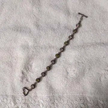 그린과 실버의 팔찌