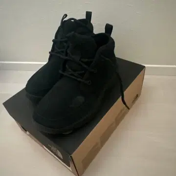 THE NORTH FACE 눞세 처카 스웨이드 23cm