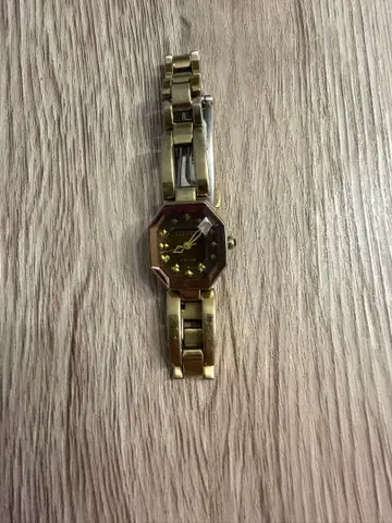 CITIZEN 골드 팔각형 손목시계