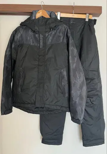 워크맨 이지스 블랙 아우터 셋업