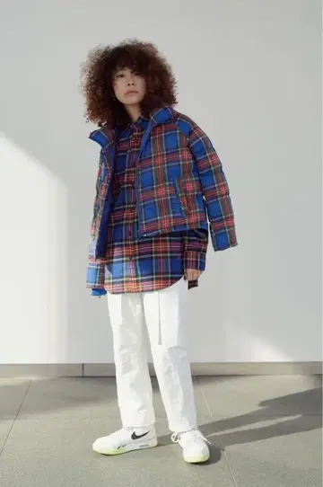 유니클로 JW 앤더슨 타탄 체크 다운 M 새상품급