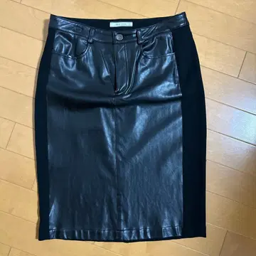 베이지, 타이트 스커트 블랙 합성 피혁