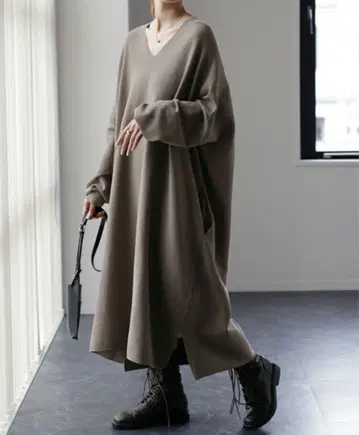 HUG.U 바그유 코쿤 원피스 모카 그레이지