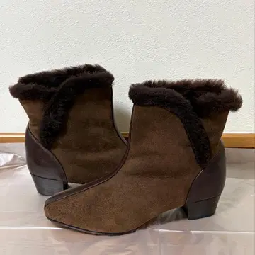 리키 퍼 브라운 스웨이드 부츠 24.5cm