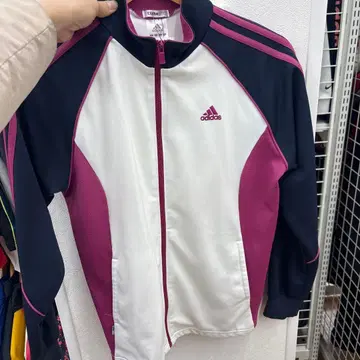 아디다스 스포츠 웨어 M 사이즈 여성용