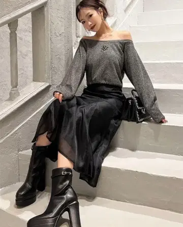 25년 출시 리젝시 랜덤 플레어 머메이드 스커트 블랙