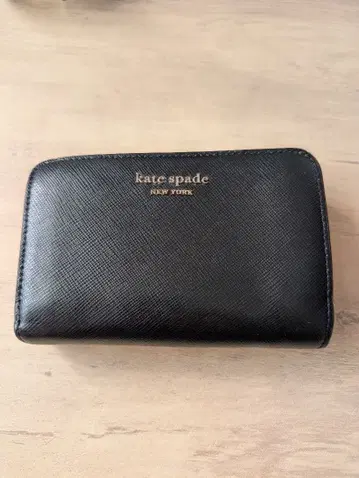 케이트 스페이드 이단 접이식 지갑 블랙 가죽