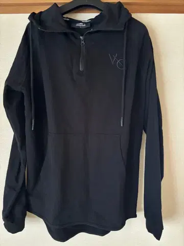 VANQUISH f 로고 자수 하프 지퍼 후드티 블랙 M 사이즈