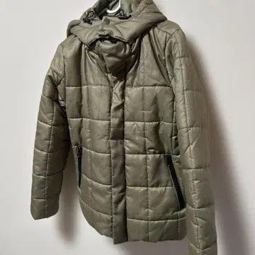 올리브 그린 퀼팅 자켓