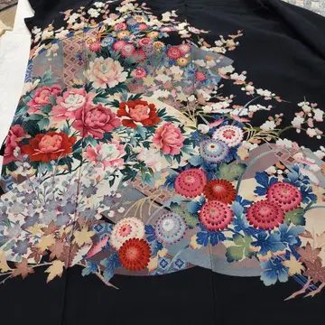 블랙 전통 예복 기모노 꽃무늬 실크 결혼식