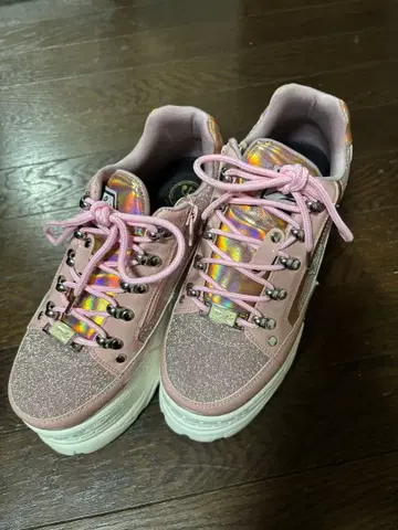 요스케 핑크 스니커즈