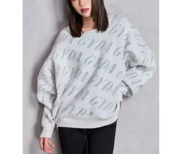 GYDA 이번 시즌 로고 니트 미사용 새상품 가격 인하 불가