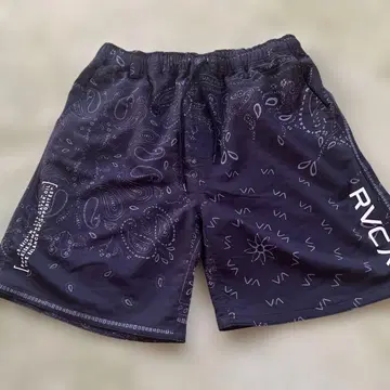 RVCA 반다나 패턴 숏팬츠 블랙 로고