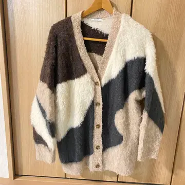 베이플로우 가디건 뉘앙스 패턴 가디건 모카