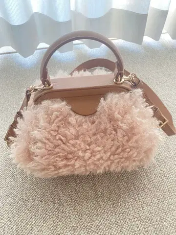 [ 미사용 ] ZARA 자라 퍼 숄더백 핸드백