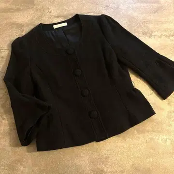 LAISSE PASSE 노카라 페플럼 자켓