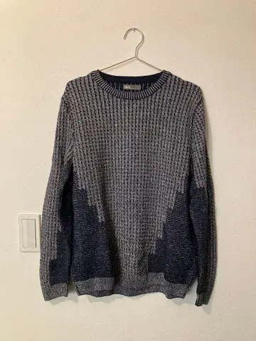 ASOS 실버 라메 니트 스웨터