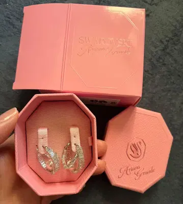 스와로브스키 아리아나 그란데 귀걸이