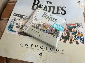 포스터 포함 앤솔로지 4 새상품급