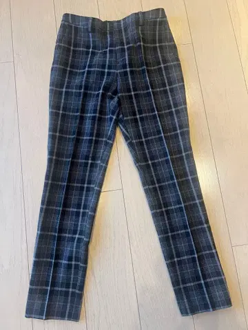 리브 드와 체크 무늬 슬림 핏 팬츠 36 (M 사이즈)