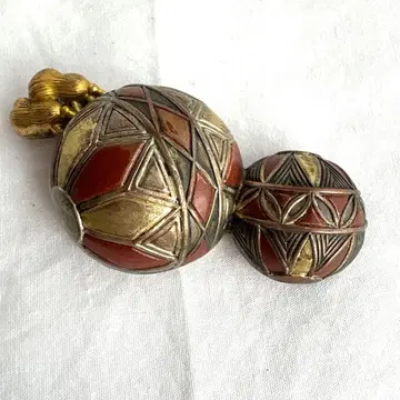 앤티크 오비 고정 띠 마리 문양 금속 장식 일본 정통의상 소품