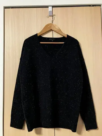 [ 새상품급 ] ICB 다크 네이비 V넥 니트 S 사이즈