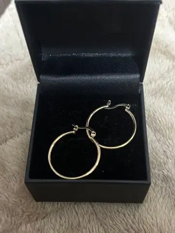 아발란체 골드 후프 귀걸이