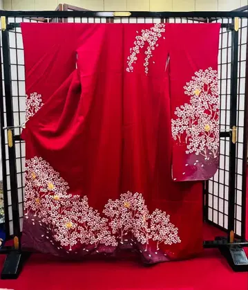 빨간색 벚꽃 꽃무늬 후리소데 S 사이즈