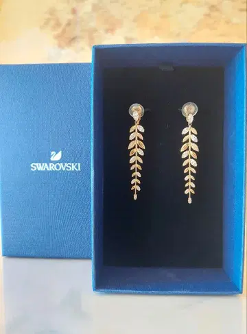 거의 새상품 SWAROVSKI Mayfly 클립 귀찌 스와로브스키