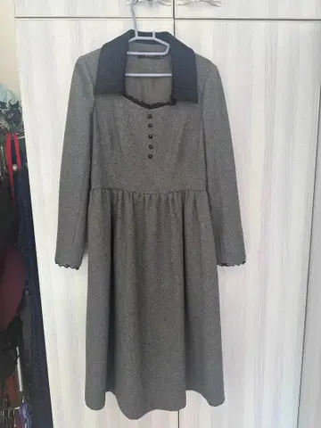 그레이 긴팔 A라인 원피스