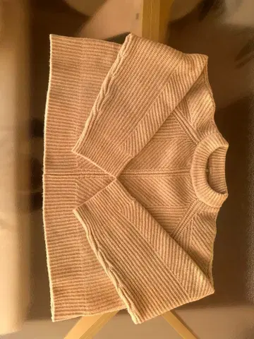 Mila Owen 베이지 니트 긴팔