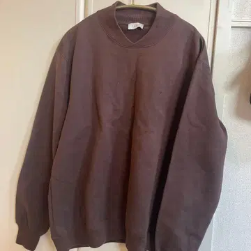 ESTNATION YAHAH 브라운 크루넥 트레이닝복