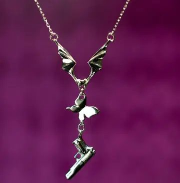 뱀파이어 기사 원화전 모티브 목걸이 한정판 미개봉