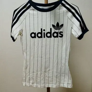 인기 adidas 크롭 타이트 티셔츠 S 새상품급