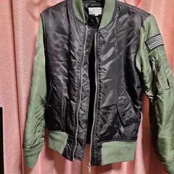 BAYCREST 블랙 올리브 점퍼 M