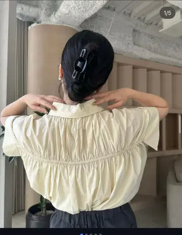 [ 새상품급 ] lawgy 백 개더 프렌치 슬리브 셔츠