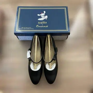 문스타 sugata 시나모롤 콜라보 블루 그레이 펌프스 블랙