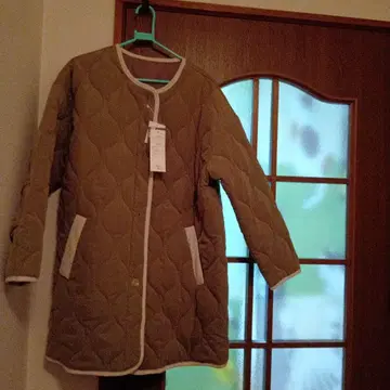 카키 퀼팅 코트