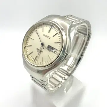 7-4645 SEIKO V.F.A 3823-7000