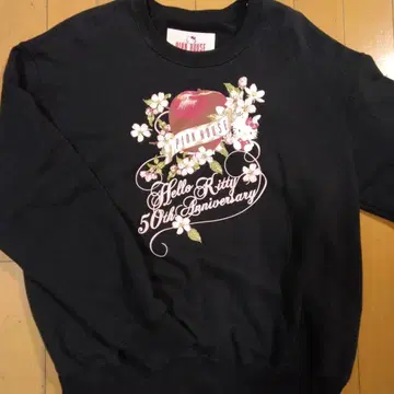 핑크하우스 헬로키티 50주년 맨투맨 미사용 새상품