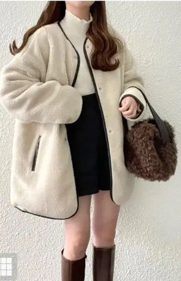 가죽 파이핑 보아 X 퀼팅 리버서블 코트