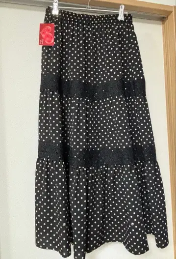 [ 새상품 ] M 사이즈 도트 무늬 롱 스커트 레이스
