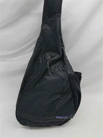 파타고니아 Patagonia 아톰 슬링 바디백 블랙 계열