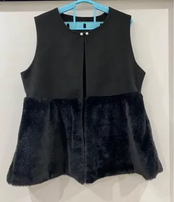 [ 미사용 새상품 ] MAITREYA369 퍼 포함 블랙 베스트