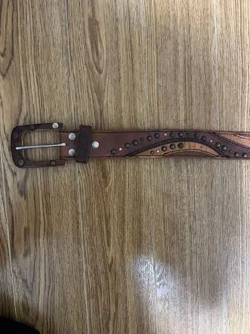 가죽 스터드 벨트