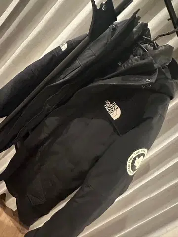 THE NORTH FACE 블랙 다운 자켓