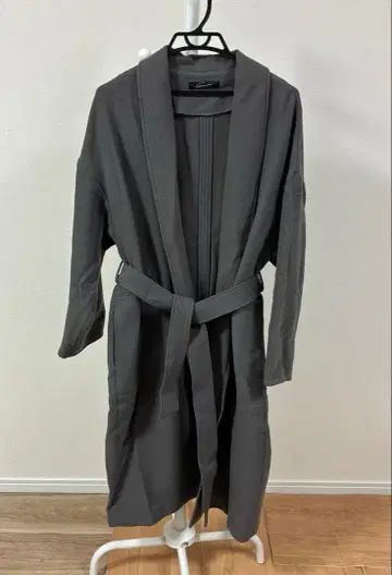 스터닝 루어 벨티드 가운 롱 코트 사이즈 1