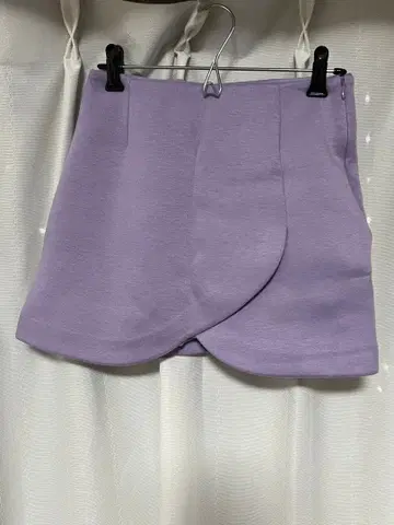 라벤더 타이트 스커트 앞겹침 디자인