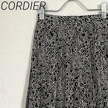 CORDIER 롱 스커트 플리츠 패턴 스커트 올 패턴 개성있는 안감 부착